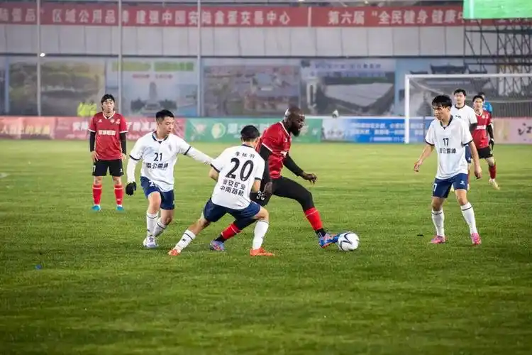 土耳其超级联赛：锡瓦斯体育 VS 费内巴切